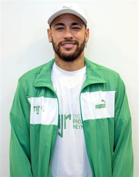 Neymar Y Puma Firmaron Una Asociacion Para Trabajar Juntos Por La