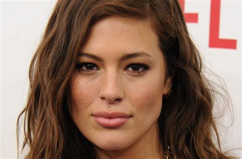 Flawless Even Without Makeup Ashley Graham Showed Off Her Beautiful