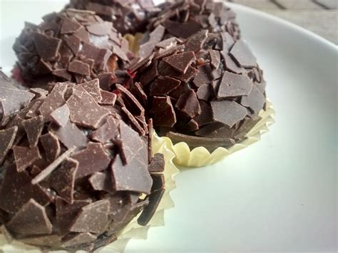 Brigadeiro de Chocolate Tradicional Iguaria Receita e Culinária