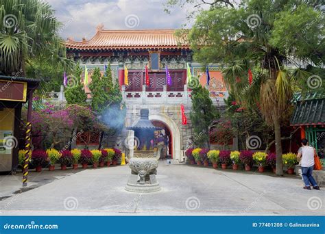 El Monasterio Del Po Lin En La Isla De Lantau Hon Kong Foto De Archivo