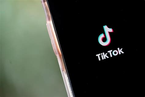 TikTok Has Secret Emojis You Can Only Use in the App — Codes