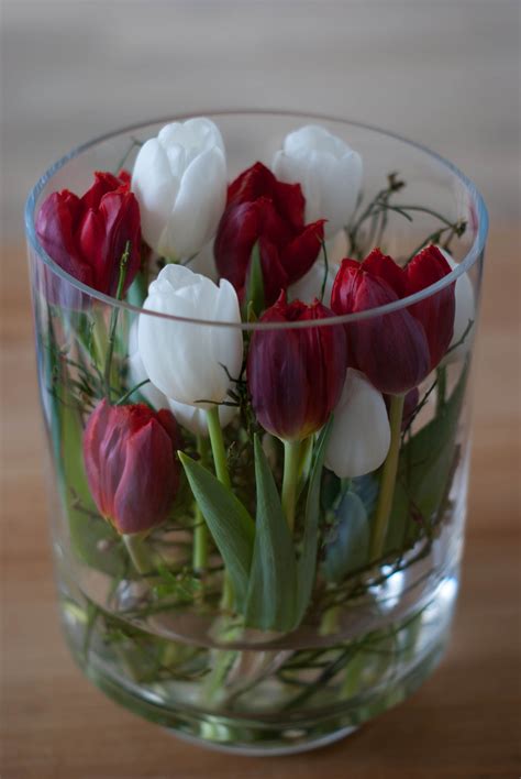 Tulpen In Einem Gro En Glas Als Hingucker In Der Deko Diy Ostern