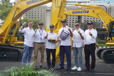 Hybrid Excavator Komatsu Hb Turunkan Konsumsi Bahan Bakar