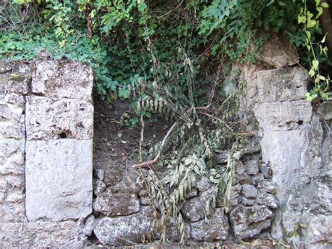 I 19 5 Pompeii September 2005 Entrance Doorway Looking South