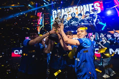 Final Superliga Movistar Riders Sorprende Y Destroza A Heretics Marca