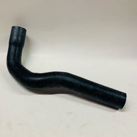 LOWER RADIATOR HOSE NISSAN CARAVAN E24 TD Malibu Marketing Ltd