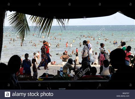 Mombasa coast kenya Fotos und Bildmaterial in hoher Auflösung Alamy