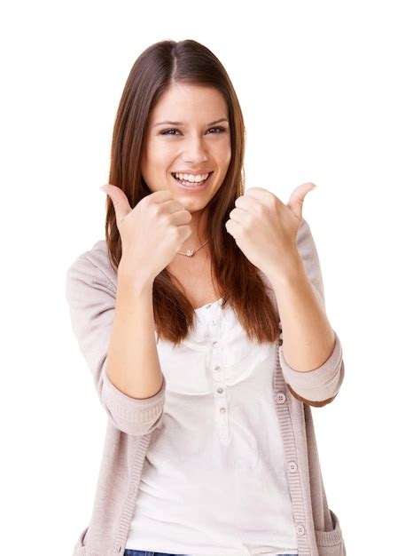 Le Doy Dos Pulgares Arriba Foto De Estudio De Una Joven Positiva Que