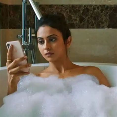 Bollywood Actress Raise Temperature With Their Bathing Pictures