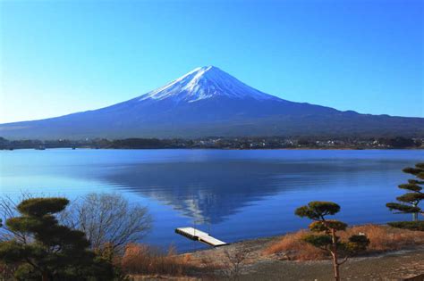 日本富士山湖畔全景图片 日本富士山湖畔素材 高清图片 摄影照片 寻图免费打包下载