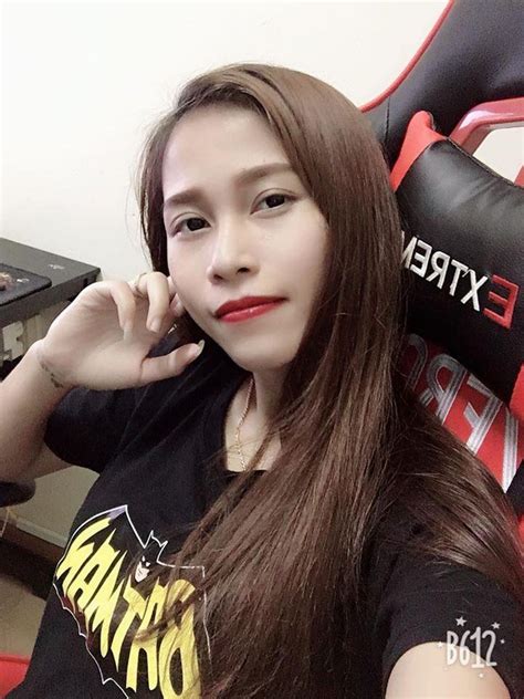 LMHT Hé lộ dàn hot girl đại diện Việt Nam tham gia giải FSL tại Singapore có cả người yêu