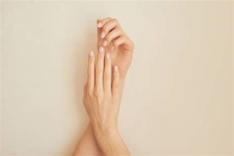 Tendencias Las U As En Tonos Nude Y Cortas Est N De Moda Moda La Revista El Universo