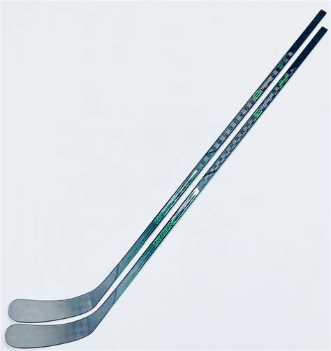 New 2 Pack CCM Ribcore Trigger 5 Pro Hockey Stick RH 85 Flex P90