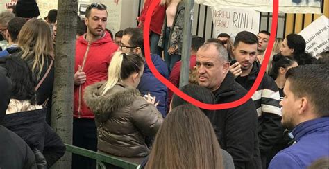 Politizohet protesta Kreu i PD së bashkohet me studentët Konica al