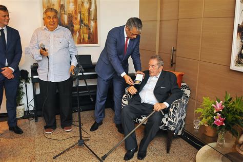 Advogado Caldas Gois Homenageado Medalha Dos Anos Do Tjma