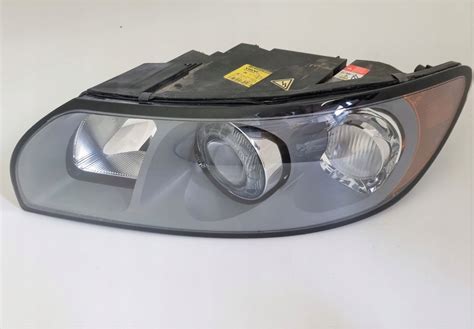 REFLEKTOR LAMPA VOLVO V50 S40 PRZED LIFT XENON D1S REFLEKTOR LAMPA