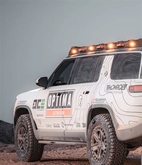 RIVIAN R1S ROOF RACK SYSTEM WITHOUT LIGHT BAR CUT OUT JEH OUTDOORS