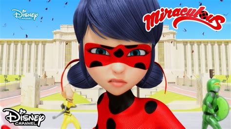 Miraculous Ladybug Sneak Peek Ladybug Vs Hawk Moth 🕷 Youtube