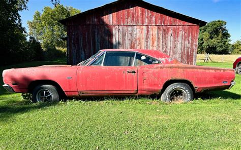 BF Auction 1969 Dodge Super Bee Barn Finds