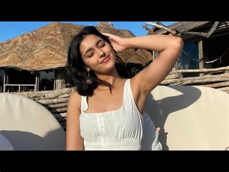 7 Hot Sexy Shivani Paliwal Bikini Pics