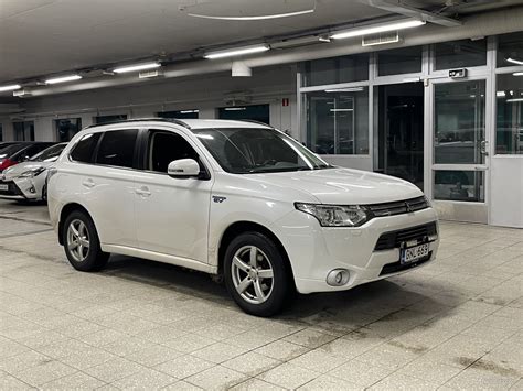 Mitsubishi Outlander Phev Instyle Navi Wd Business Remote Control