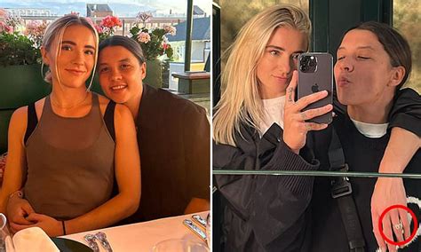 She Said Yes Matildas Star Sam Kerr And Kristie Mewis Confirm They Are