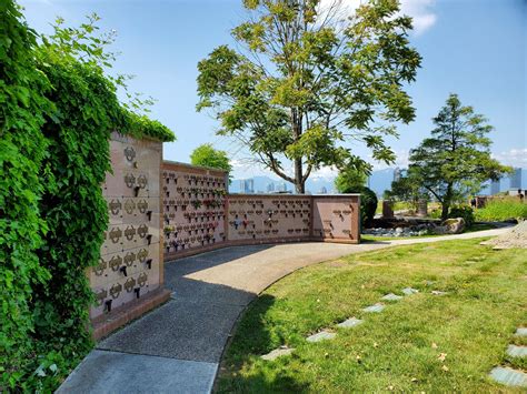 Local residents share memories of carson wall funeral services 10