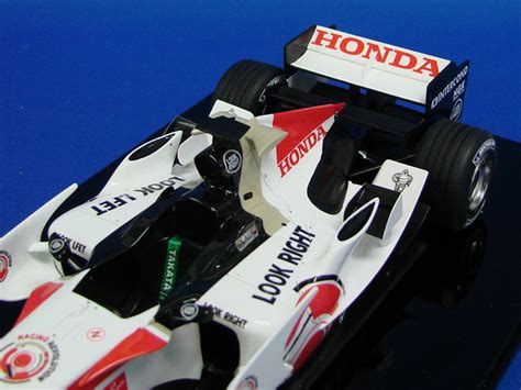 ホンダra106 2006 2006年、f1世界選手権に出場した Honda Ra106 の登場です。
