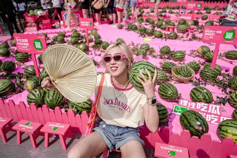 吃瓜群众请注意！前方有大瓜！ 数英