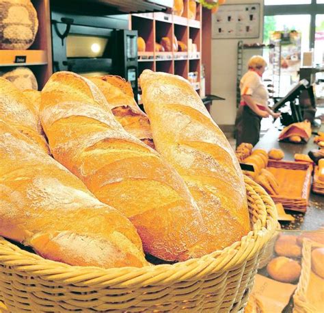 Dominique A Huth Autor bei Bäckerei Huth