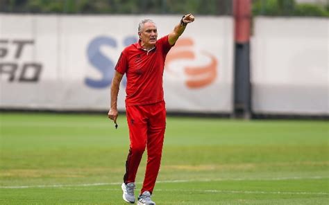 Tite promete testar jogadores da base do Fla em pré temporada