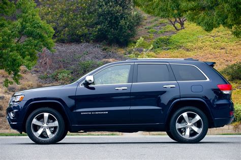 © Automotiveblogz: 2014 Jeep Grand Cherokee Overland: Review Photos