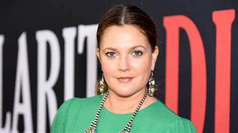 Drew Barrymore Apologizes To Writers And Takes Full Responsibility