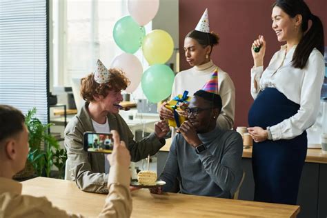 50 Employee Incentive Ideas To Reward And Motivate Your Staff The Camelo Blog