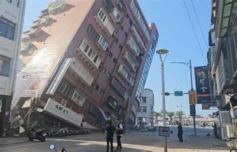 Taiwan Terremoto Di Magnitudo 7 4 Ci Sono Morti E Feriti Paura