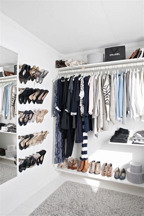 How To Organize Shoes In Wall Closet