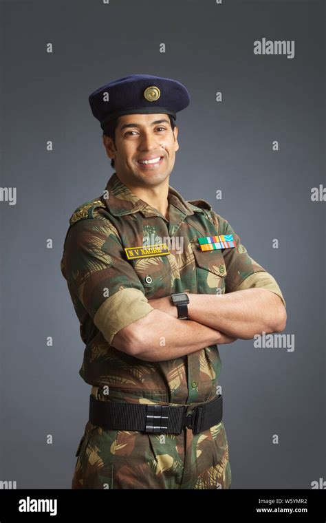 Arms Crossed Army Hi Res Stock Photography And Images Alamy