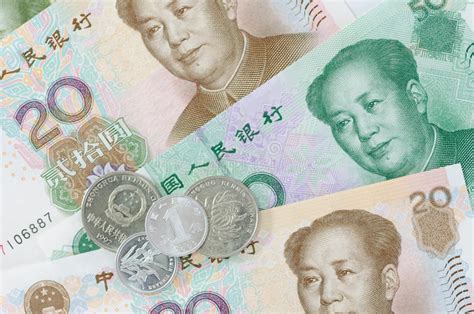 Collage De Los Billetes De Banco O De Yuan De Rmb Del Chino Foto De