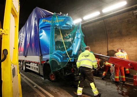 Terribile Incidente Nel Tunnel Del San Gottardo Due Morti E 4 Feriti