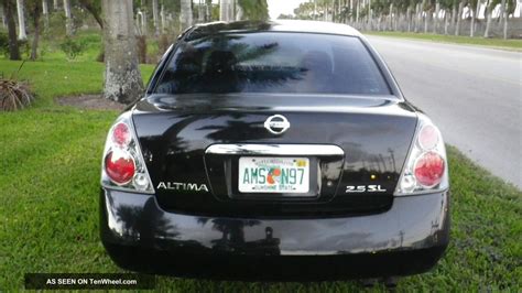 Nissan Altima S Sedan Door L