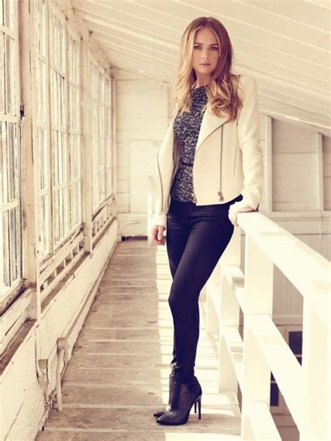 Britt Robertson Nude And Fappening Photos The Fappening