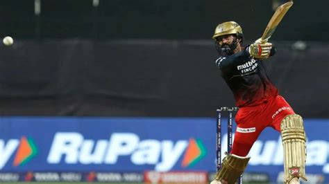 Ipl 2022 Dinesh Karthik Gets Support From Sunil Gavaskar For Selection