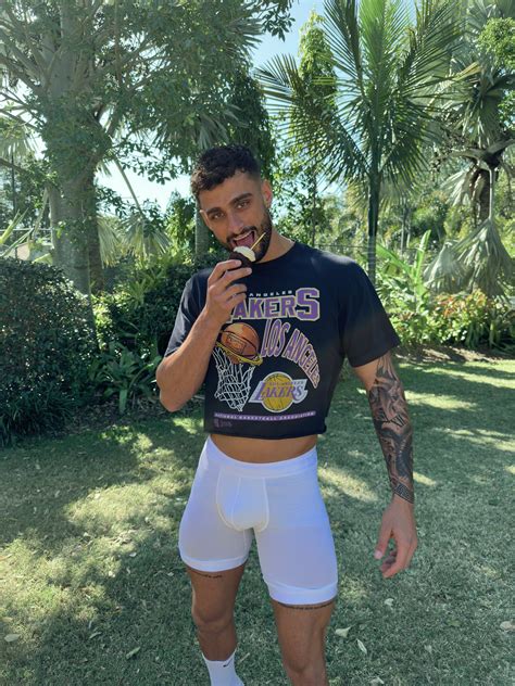 yianni (@chris_topher413) / Twitter