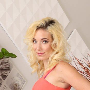 Ssindy Rako Babe Page Watch This Pornstar On FreeOnes