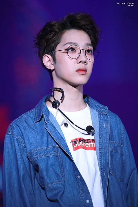 Guanlin Guan Lin Lai Guanlin Nu Est Chinese Boy Celebs Celebrities