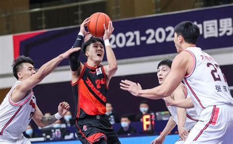 胡明轩状态下滑徐杰却越战越勇，五数据创生涯新高！杜锋慧眼如炬pp视频体育频道