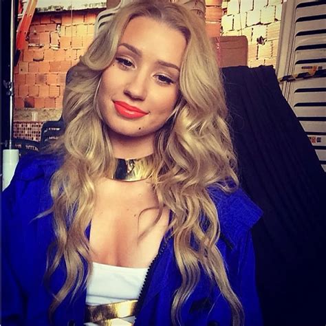 Iggy Azalea Gets Summer-Ready With Incredibly Sexy Instagram Photos ...