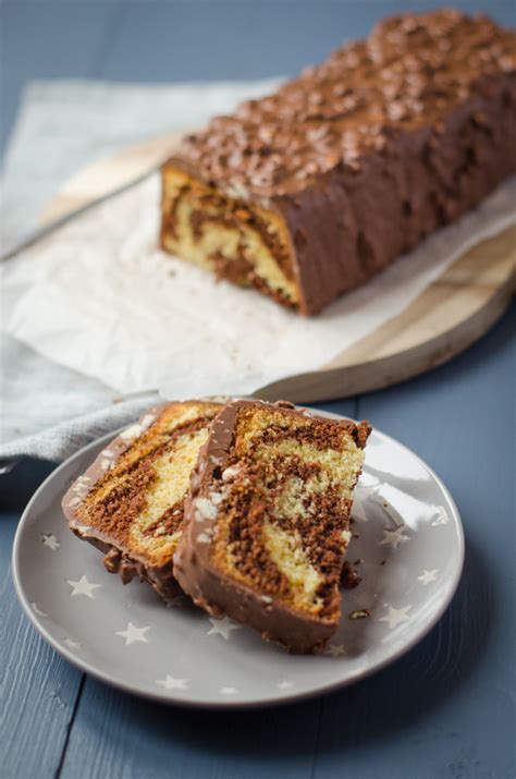 Cake Marbr Au Chocolat Habill En Ferrero Rocher Cerise Et Praline