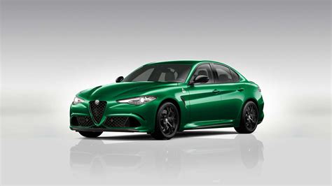 2023 Alfa Romeo Giulia Quadrifoglio Montreal Green - AUTOBICS