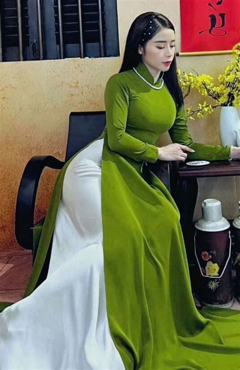 Pin On Ao Dai In 2024 Ao Dai Vietnamese Long Dress Curvy Fashion